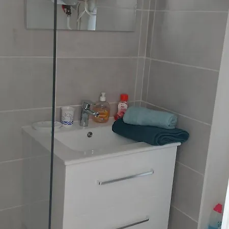 Apartamento Proche Chu Nîmes